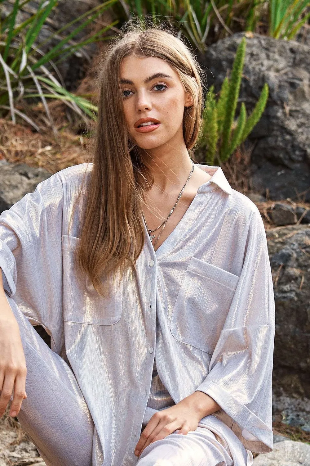 Solid Sparkling Shimmer Pocket Button Front Shirt, image 2