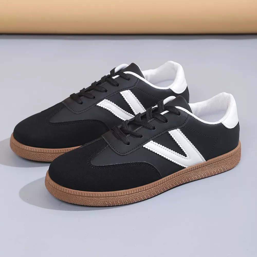 Round Toe Lace Up Sneakers