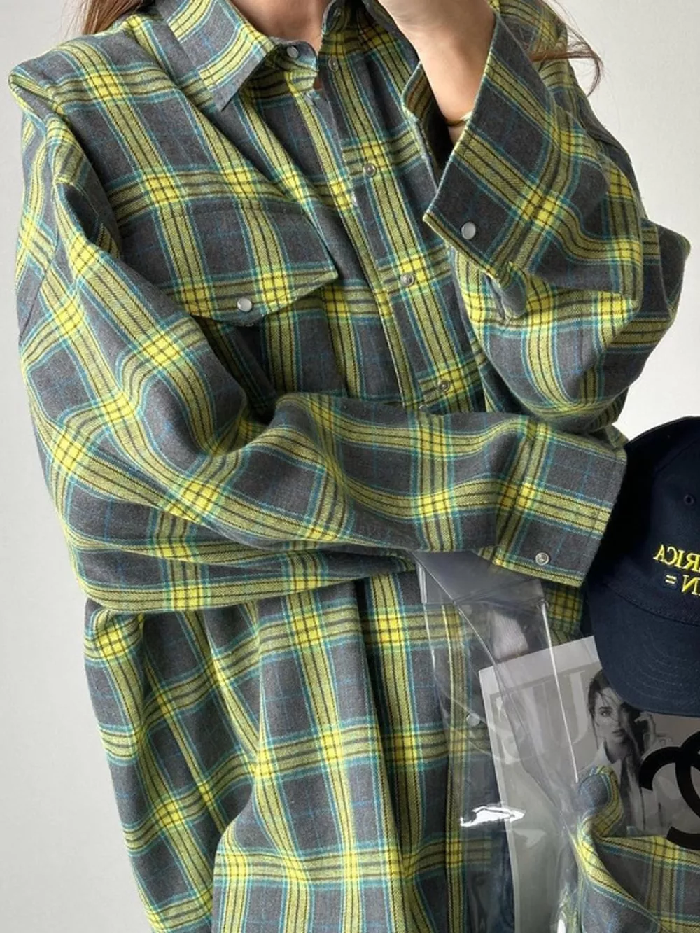 Casual Plaid Button-Down Shirt with Front-Tie Detail, image 3